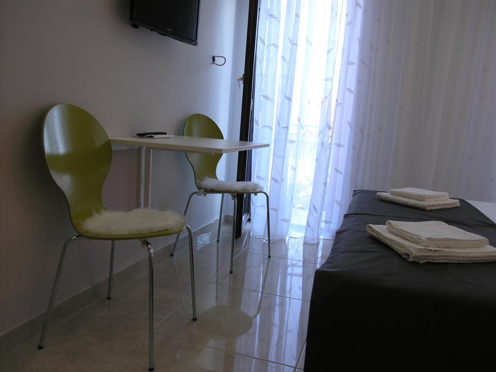 Apartments Dobrila Podgora Eksteriør bilde
