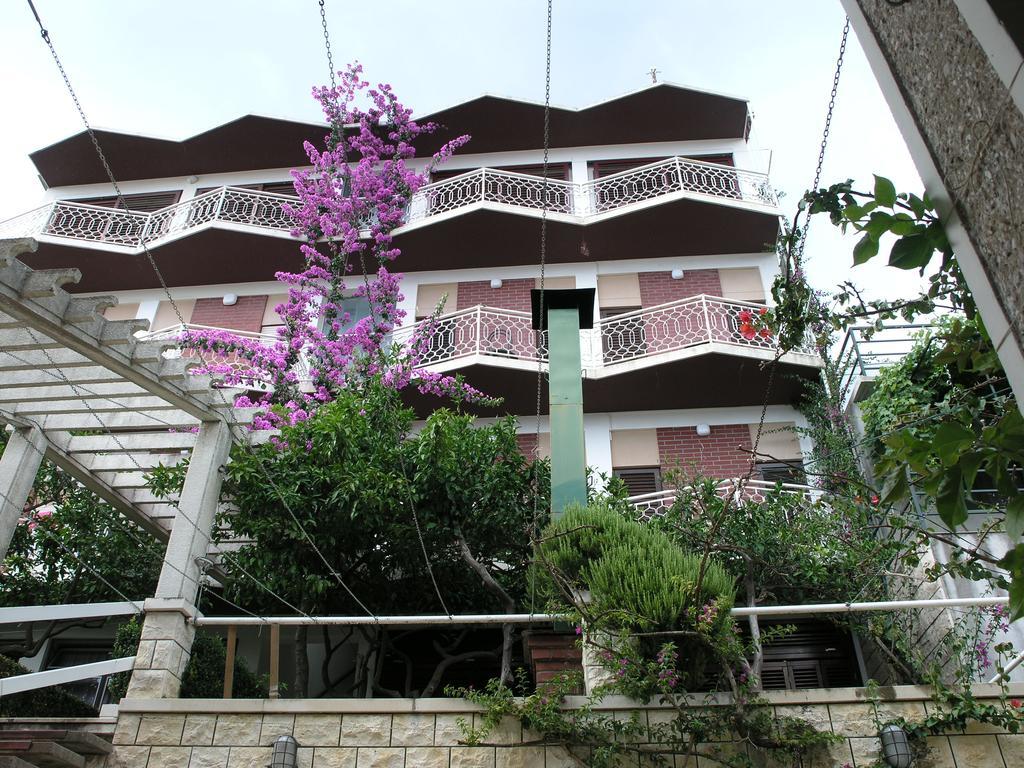 Apartments Dobrila Podgora Eksteriør bilde